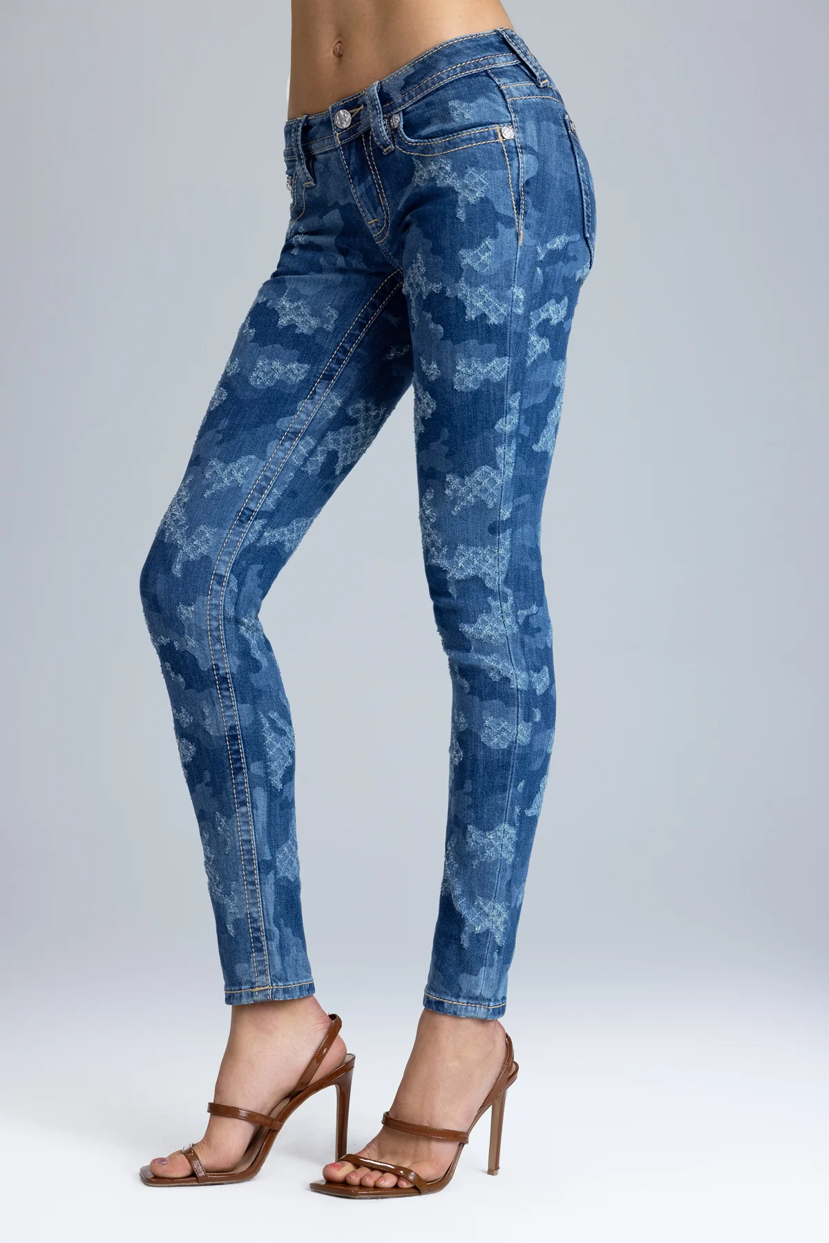 Low Rise Camo Skinny Jeans - Image 3
